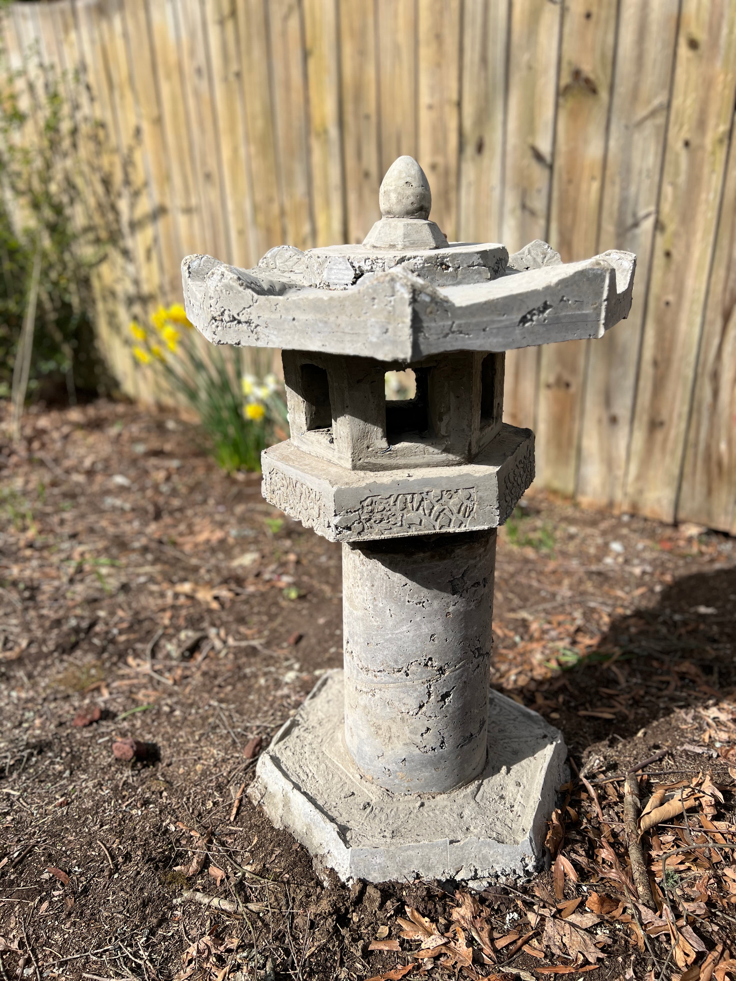 Pagoda lantern